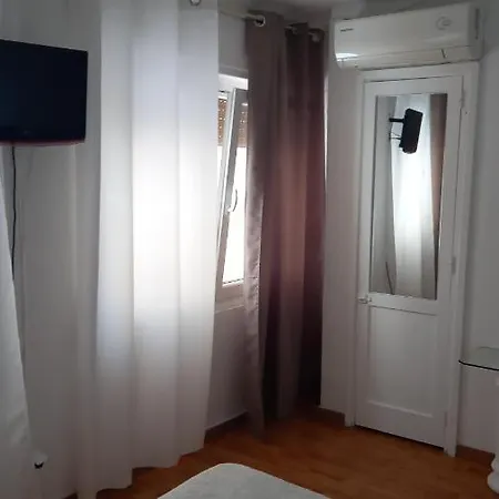 Deluxe Apartment *