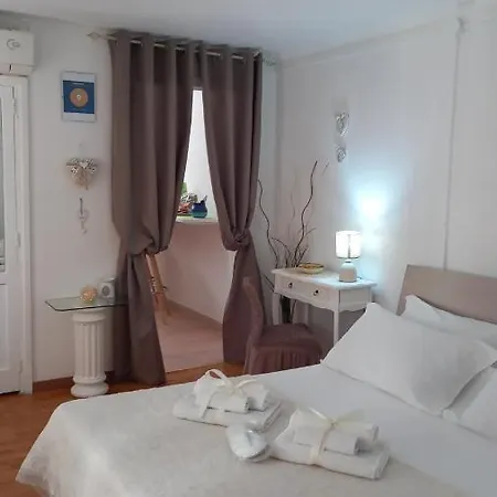 Deluxe * Taranto